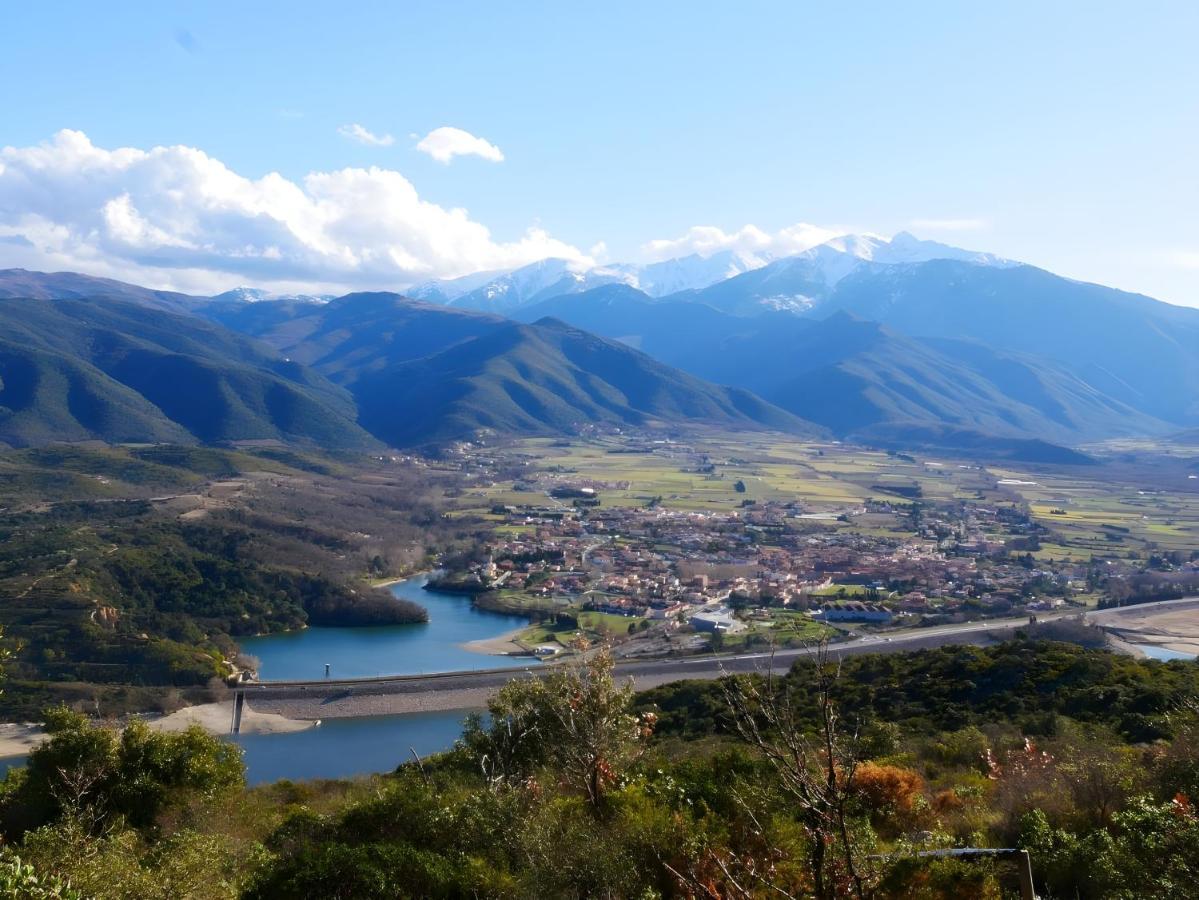 Yourte Contemporaine Avec Magnifique Vue Sur Les Montagnes Rigarda 外观 照片
